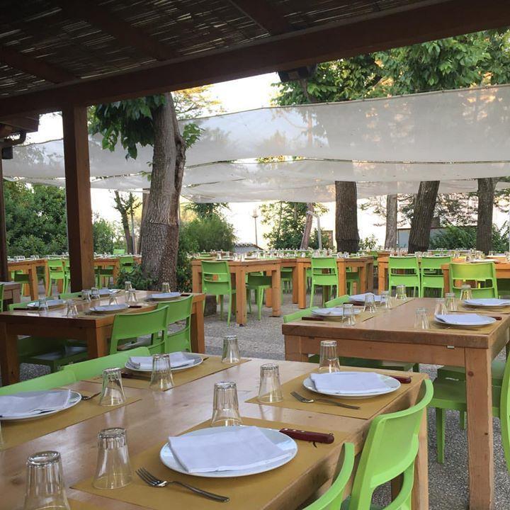 Tabano Ristorante-Casolare Bed & Breakfast Йези Екстериор снимка